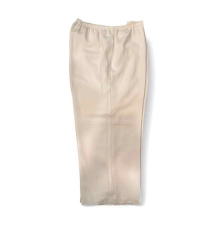 Photo of free Woman’s White Pants (Brooklyn Storage) #1