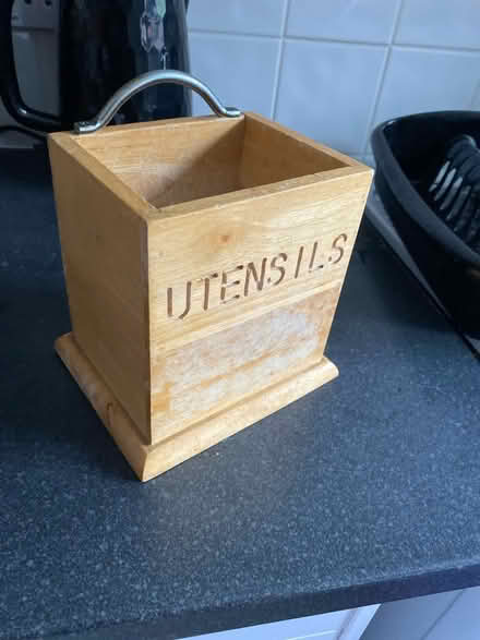 Photo of free Wood utensil holder (Northfield B31) #1
