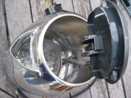 Photo of free Kettle – no auto switch off. (Ruddington NG11) #1