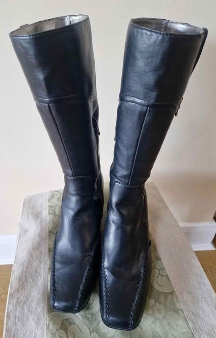 Photo of free Black Boots Size 6 (Shoeburyness (SS3)) #2