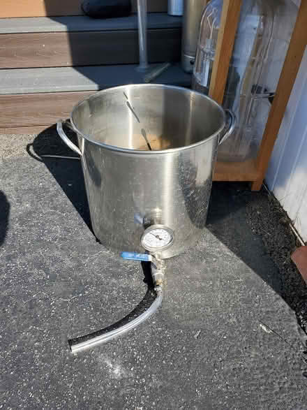 Photo of free brewing equipment (Blueberry Fields.) #1