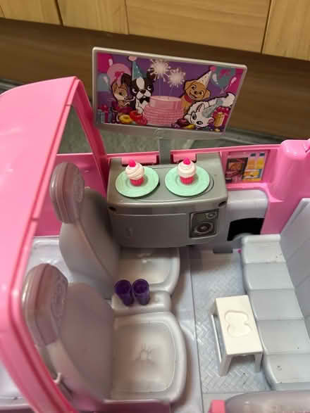 Photo of free Barbie jeep (Shenley Fields B29) #2