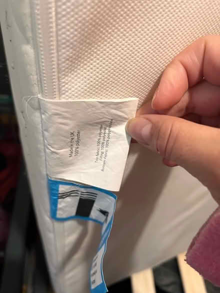 Photo of free Single mattress (Luton Airport LU2) #4