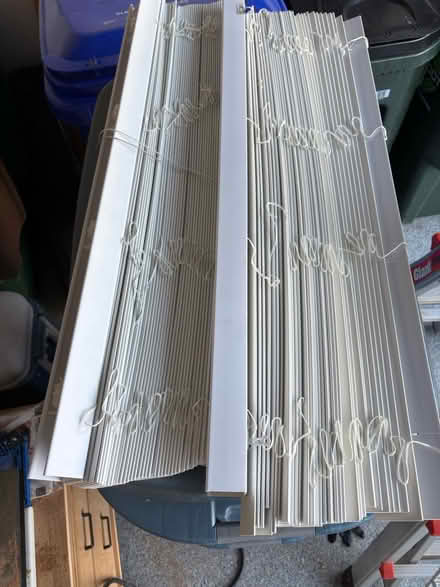 Photo of free Set of 2 Window Blinds (34inx 58in) (Glen Ellyn) #1