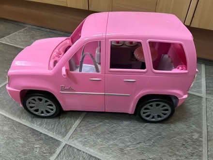 Photo of free Barbie jeep (Shenley Fields B29) #4