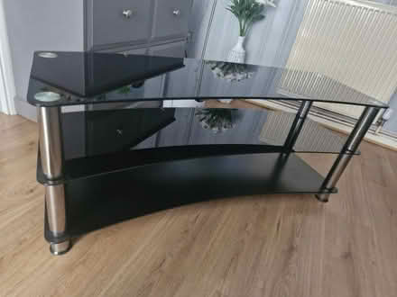 Photo of free TV stand (Epsom KT19) #2