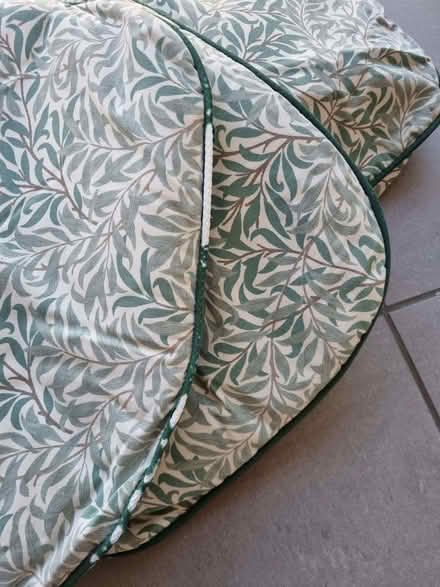 Photo of free William Morris Willow pattern seat cushions x 4 (Botley OX2) #3