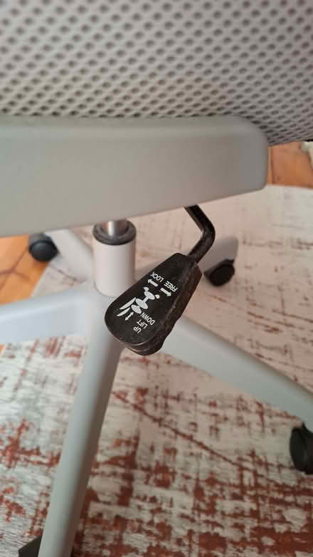 Photo of free Mesh office chair light grey (Caversham RG4) #4
