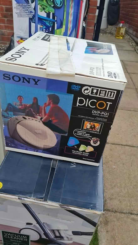 Photo of free Dvd player (Sutton Coldfield, B76) #1