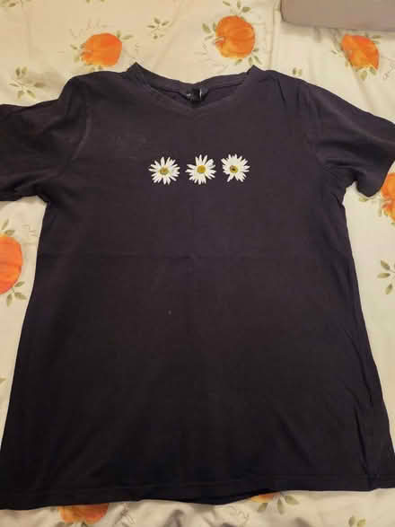 Photo of free Daisy T-shirt size 8 (Lightwood ST3) #1