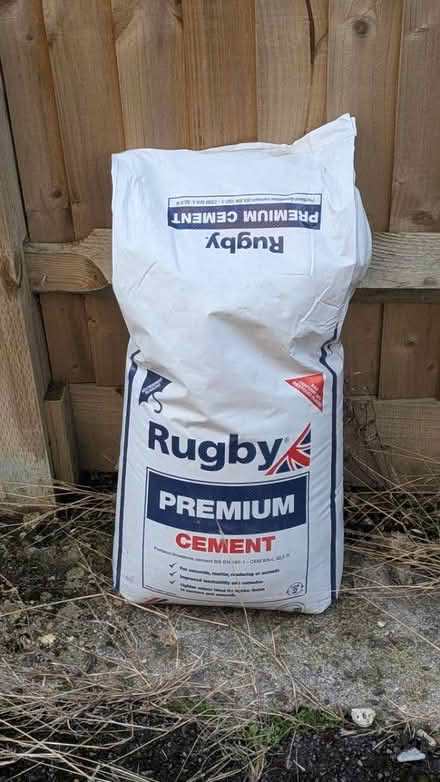 Photo of free Unopened bag of concrete (Haywards heath, wivelsfield rd) #1