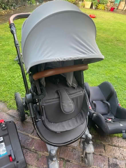 Photo of free Ickle bubba travel system (Stanmore, HA7) #3