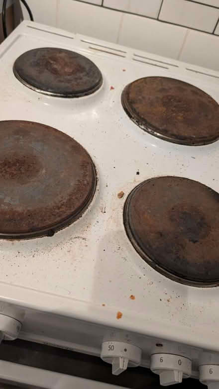 Photo of free 50cm cooker oven (working) (East dulwich) #4