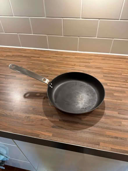 Photo of free Assorted cooking pans (pickup in final week of Oct) (Clerkenwell EC1M) #1
