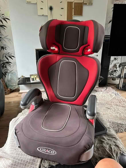 Photo of free Child car seat. Graco (Hollins BL9) #1
