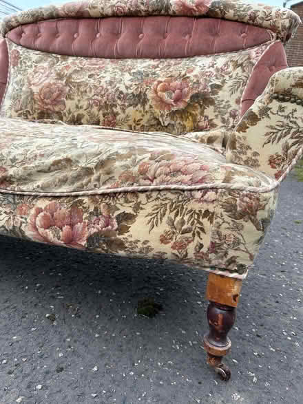Photo of free Antique sofa (Balerno EH14) #3