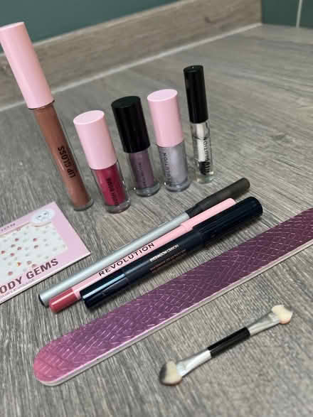 Photo of free Selection of Make-up items. (Southsea PO4) #4