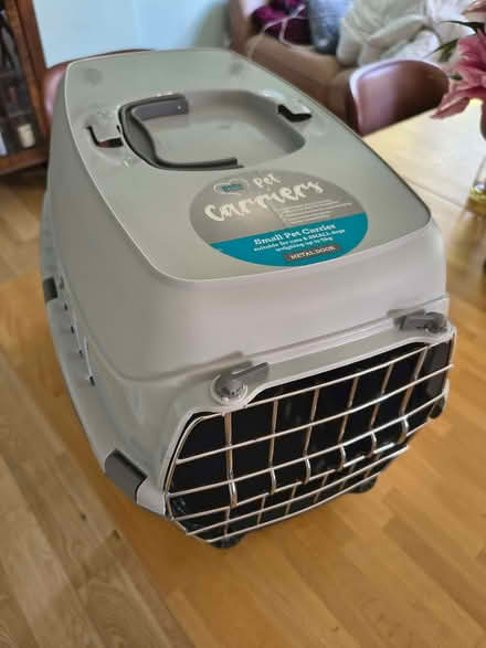 Photo of free Pet cat equipment & food (Ardingly RH17) #1