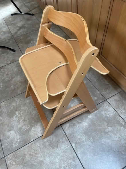 Photo of free High chair (CO7) #2