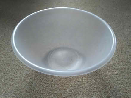 Photo of free Plastic Mixing Bowl (Leighton buzzard LU7) #1
