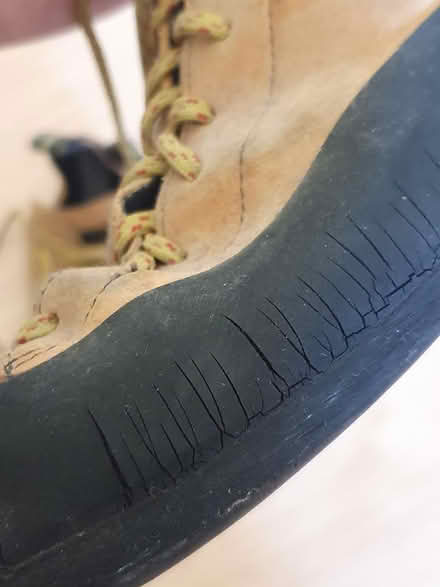 Photo of free Scarpa Helix climbing shoes size 8 (Adel LS16) #2