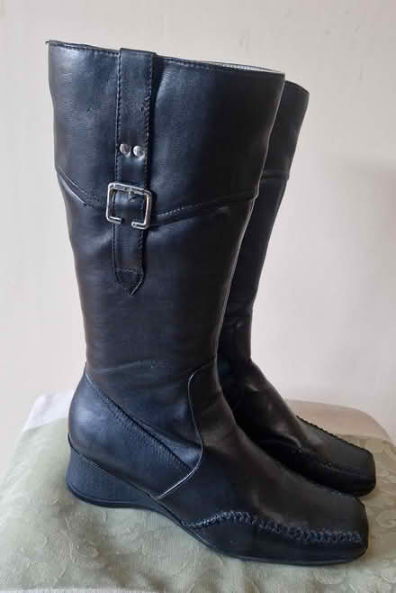 Photo of free Black Boots Size 6 (Shoeburyness (SS3)) #1