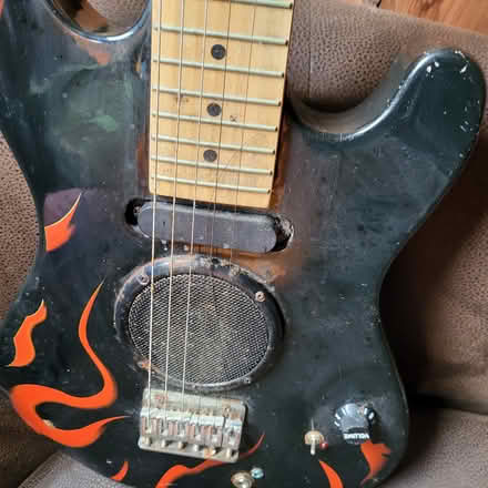 Photo of free Kids electric guitar See pictures (Warlingham CR6) #2