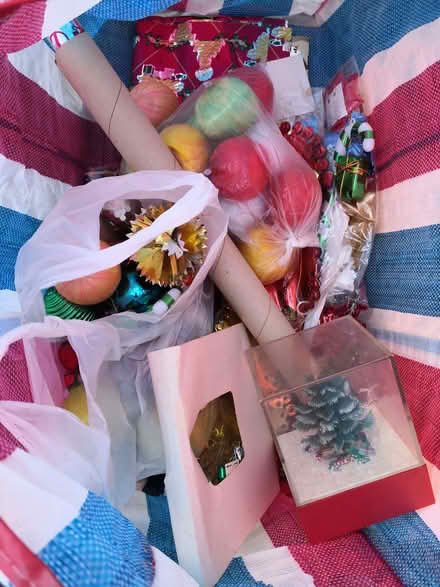 Photo of free Assorted Xmas Decorations (CT10) #1