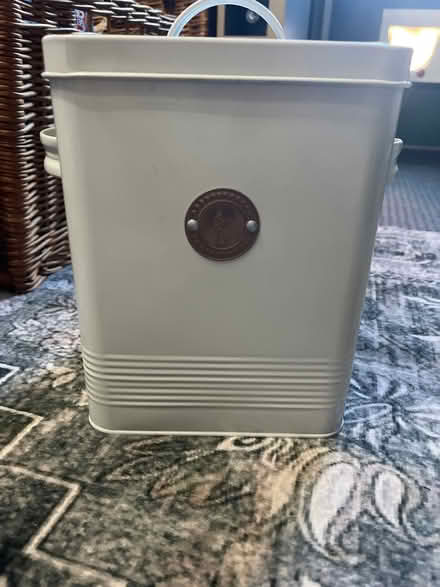 Photo of free Food/treat storage for cats (RG2 Shinfield) #1