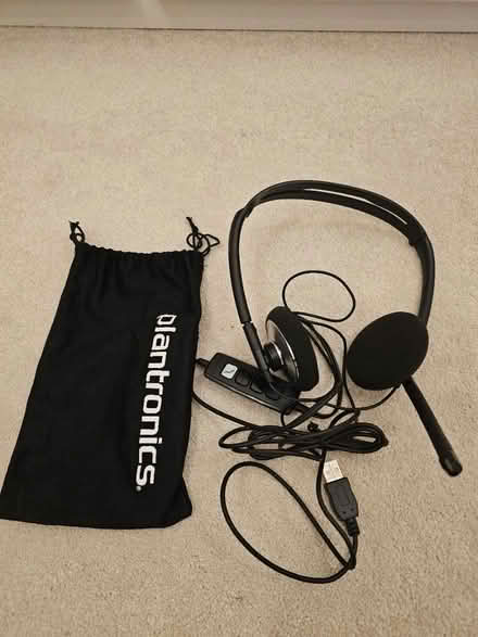 Photo of free Headset for laptop/desktop (NW6) #1