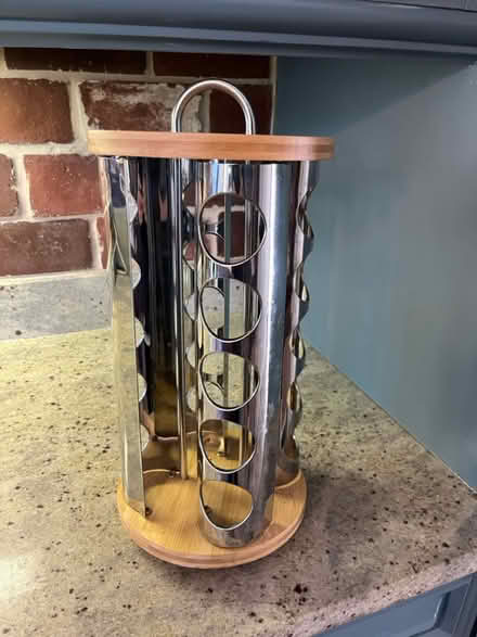 Photo of free Spice rack (Vienna community center) #2