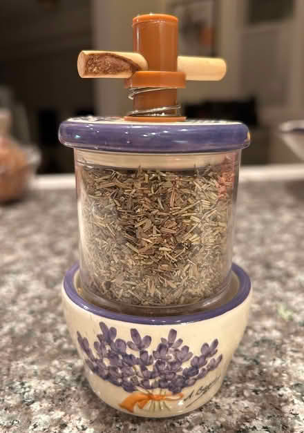 Photo of free Dried spices grinder (San Carlos-El Camino near Hull) #1