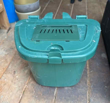 Photo of free Small Food Waste Caddy Compost Bin (Cutteslowe OX2) #1
