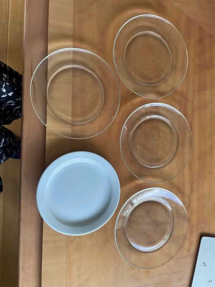 Photo of free 5 x side plates (Woking GU21) #1
