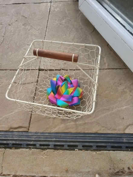Photo of free Small wire basket (Shoreham by sea BN43) #1