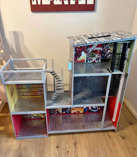 Photo of free Action figure dolls house (New England) #1