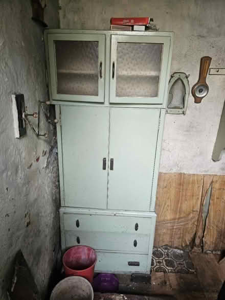 Photo of free Cabinet for upcycling (SY11) #1