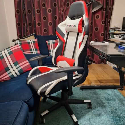 Photo of free Hironpal gaming chair (Hounslow Central) #3