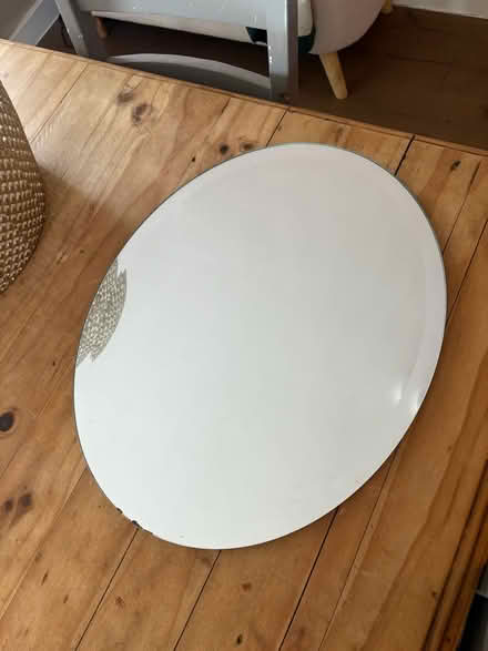 Photo of free Oval mirror (CT9) #1