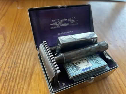 Photo of free Old fashioned Gillette safety razor (Fairfield LA1) #3