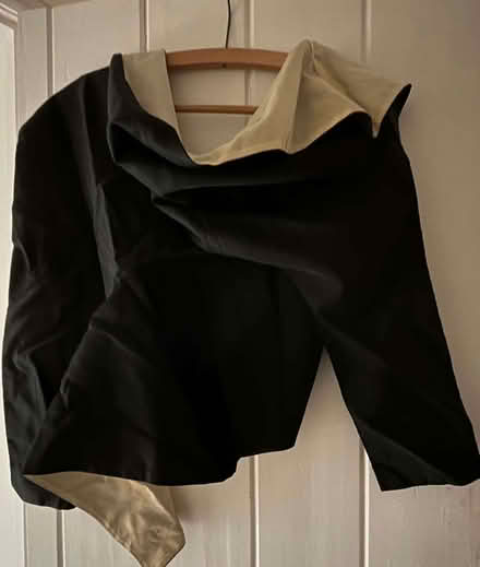 Photo of free Cambridge MA gown and hood (Oxford OX2) #4