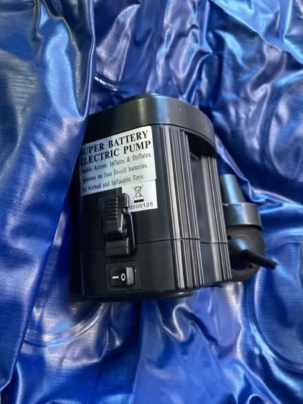 Photo of free Single airbed with pump (Panshanger AL7) #3