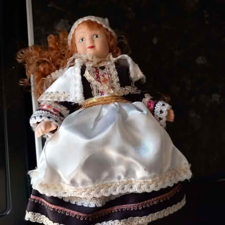 Photo of free Porcelain dolls of the world lots of them and other dolls (Pershore WR10) #1