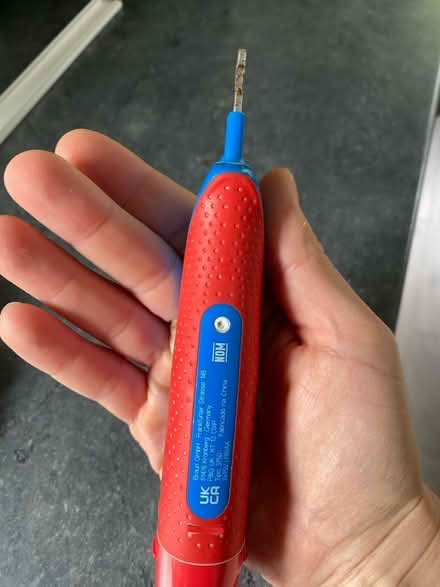 Photo of free OralB kids electric toothbrush (Purley CR8) #3
