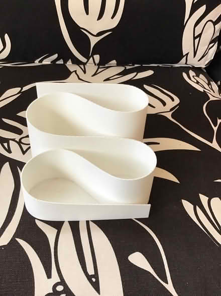 Photo of free Makeup / desk tidy (Cf46 5ef) #1