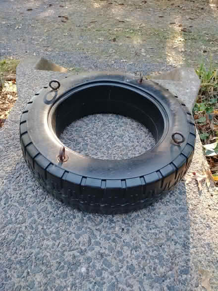 Photo of free Tire Swing (Sellersville) #2