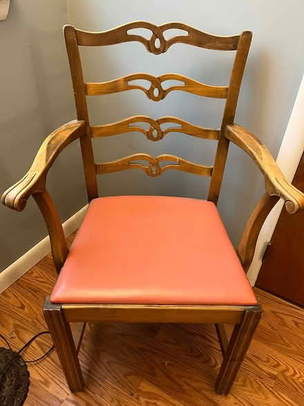 Photo of free Vintage Ribbon Back Thonet chair (Brick Howell border) #1