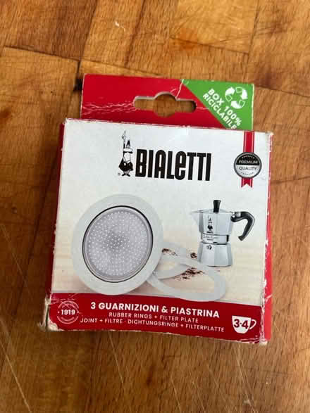 Photo of free 1 filter plate and 2 rubber rings for coffee pot (BN3) #1