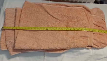 Photo of free Assorted towels: 2 bath towels and lots of hand towels (Oxford OX2) #2