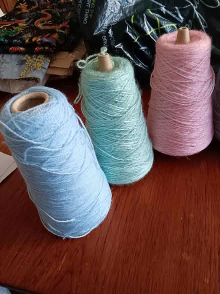 Photo of free 4 cones knitting wool (Chipping Ongar CM5) #1
